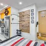 Wfh-Friendly Studio - 7 Mi To Downtown Dallas!