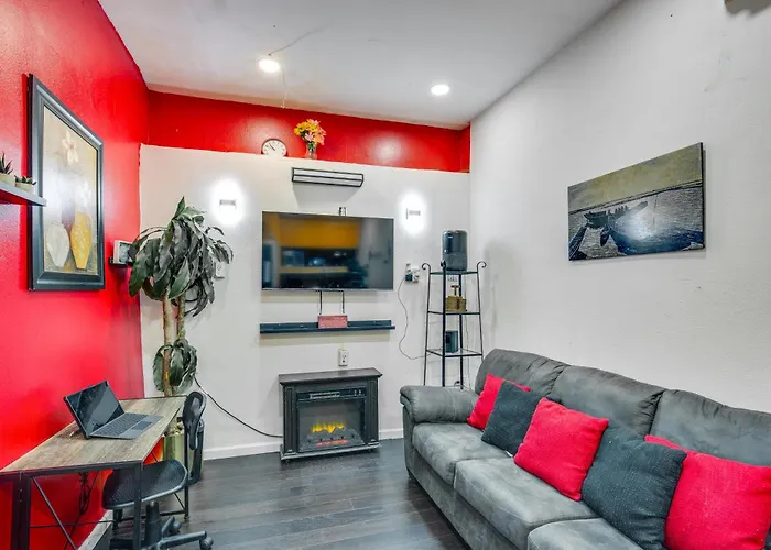Wfh-Friendly Studio - 7 Mi To Downtown Dallas!