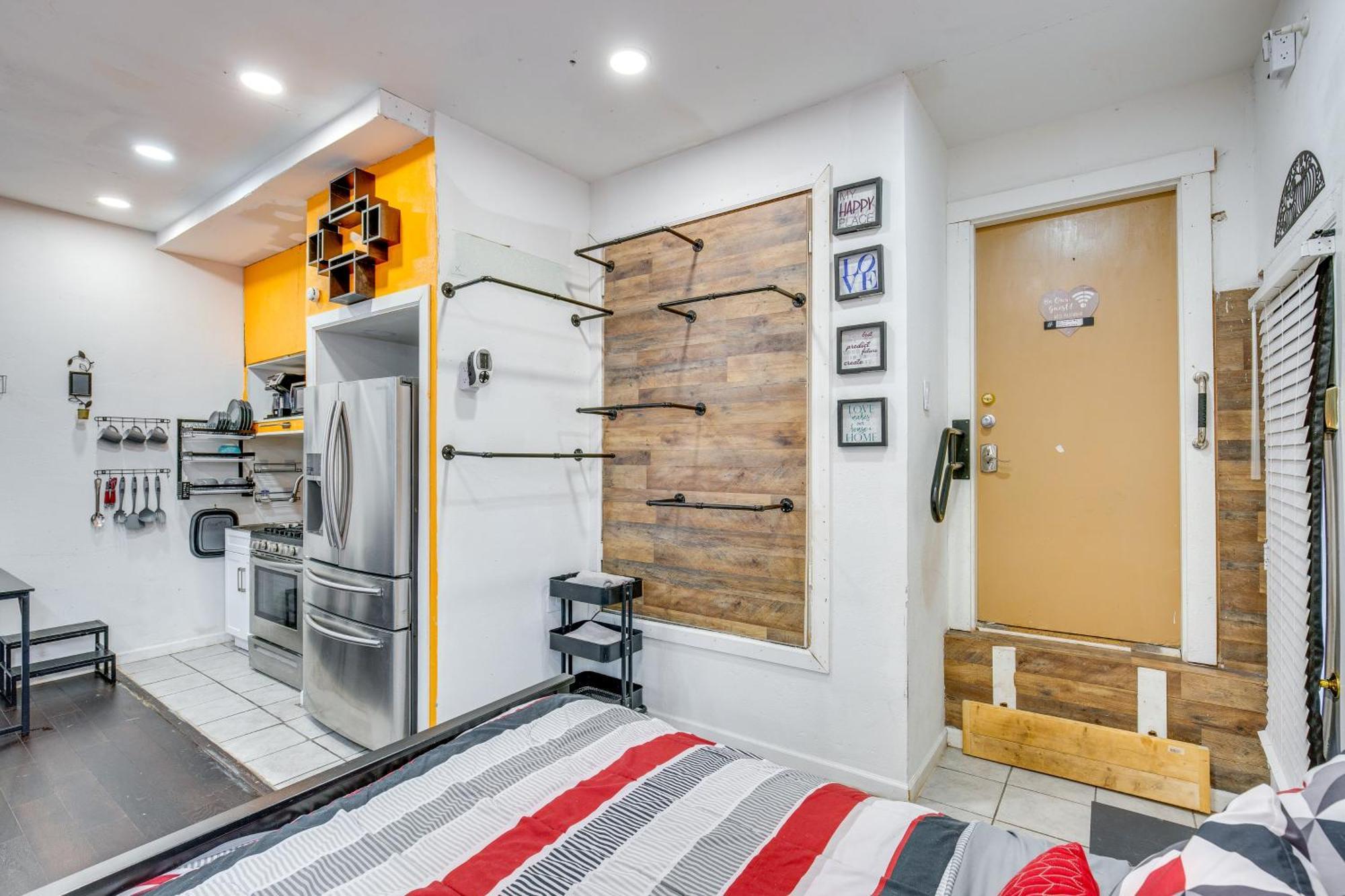Apartment Wfh-friendly - 7 Mi To Downtown Dallas! Dallas