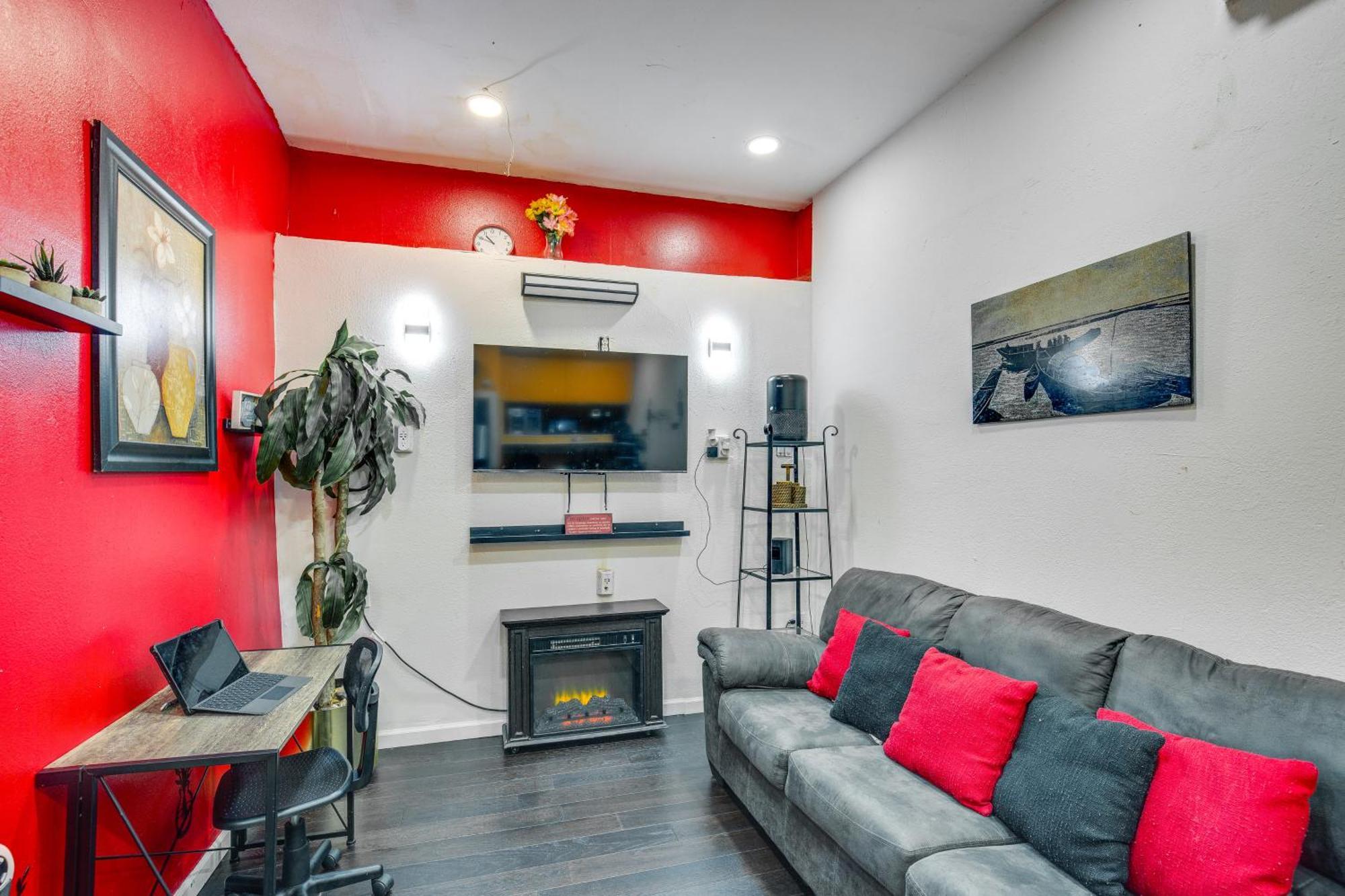 Apartment Wfh-friendly - 7 Mi To Downtown Dallas! Dallas