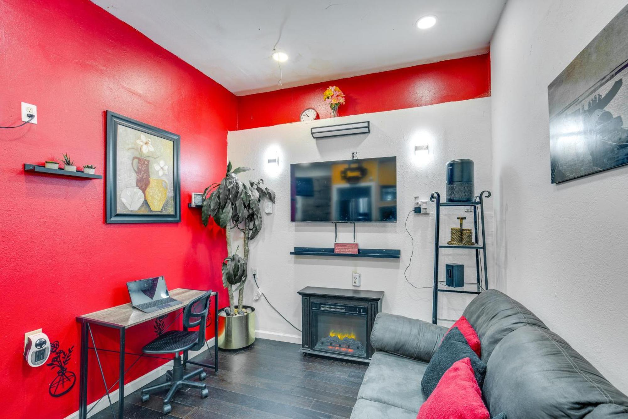 Apartment Wfh-friendly - 7 Mi To Downtown Dallas! *