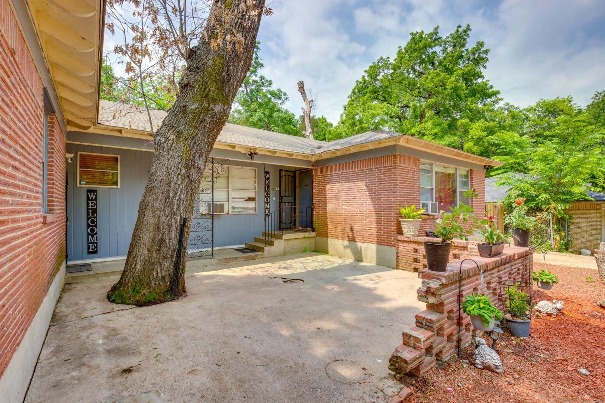 Wfh-friendly - 7 Mi To Downtown Dallas! Apartment Dallas